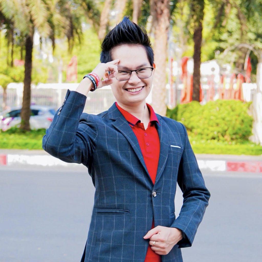 HLV Đặng Kim Ba người sáng lập Học Viện Yoga T.Kim
