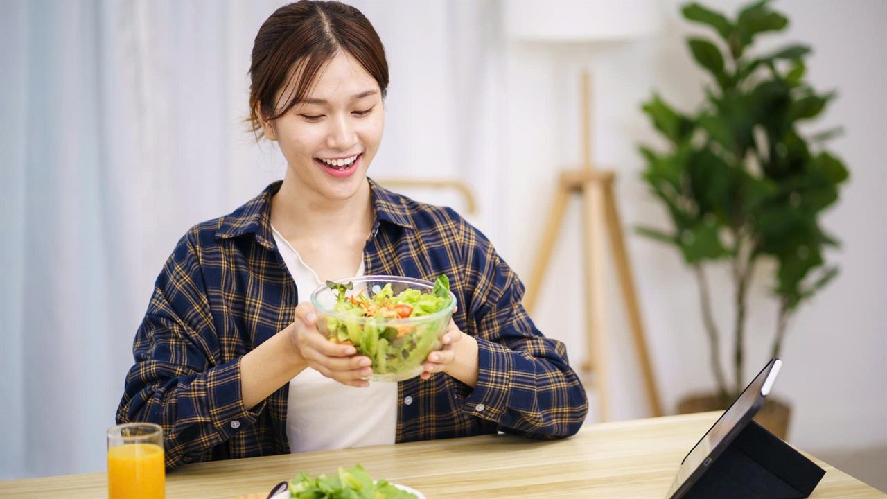 4 Dấu Hiệu Cảnh Báo Đột Quỵ Não Xuất Hiện Khi Ngủ Chớ Bỏ Qua 11 Chế độ ăn thanh đạm nhiều rau xanh, trái cây giúp hỗ trợ tim mạch và giảm nguy cơ đột quỵ