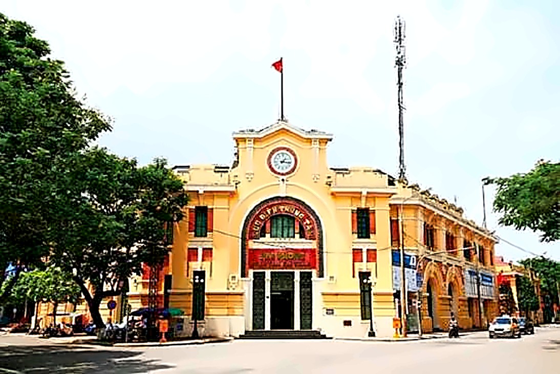 CHẠM 2026 — Lịch Trình 3 Ngày 2 Đêm Tại Hải Phòng Mừng 15 Năm T.Kim Yoga 21 Bưu điện Thành phố Hải Phòng - công trình kiến trúc Pháp cổ kính giữa trung tâm