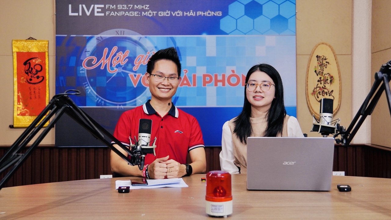 Thầy Đặng Kim Ba làm khách mời chương trình phát thanh Một giờ với Hải Phòng FM 93.7