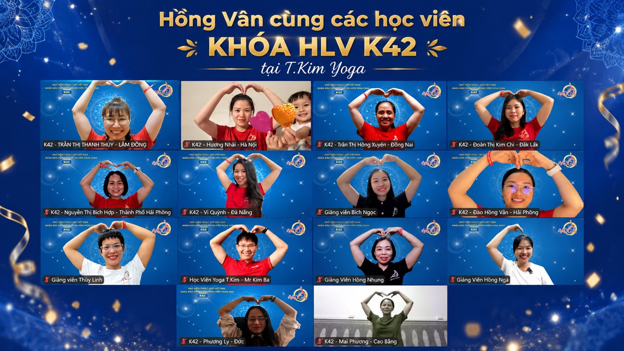 Đào Hồng Vân cùng các học viên khoá HLV Yoga K42 tại Học viện Yoga T.Kim Việt Nam — học viên đến từ nhiều tỉnh thành và quốc gia