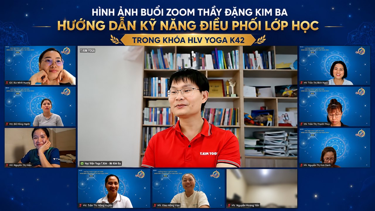 Thầy Đặng Kim Ba hướng dẫn kỹ năng điều phối lớp học trong khoá đào tạo Huấn luyện viên Yoga K42 tại Học viện T.Kim Việt Nam