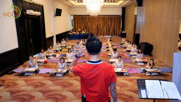 5 Thói Quen Sẽ Giúp Bạn Trở Thành Giáo Viên Yoga Xuất Sắc