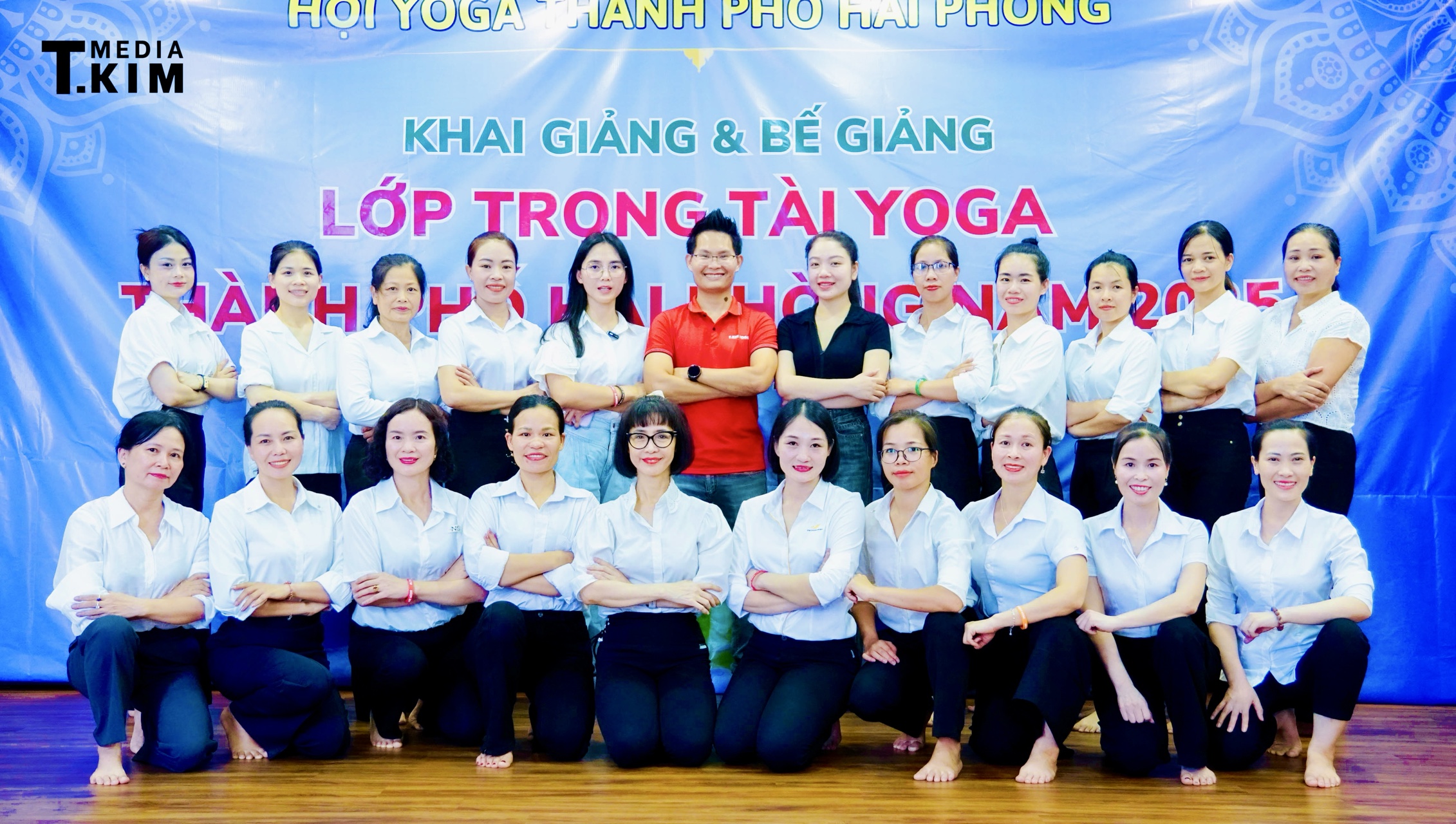 HLV Yoga Cần Biết Gì Trước Khi Đứng Lớp? Sổ Tay T.Kim Yoga 6 HLV Yoga cần biết gì trước khi đứng lớp — Sổ tay 12 tuần T.Kim Yoga