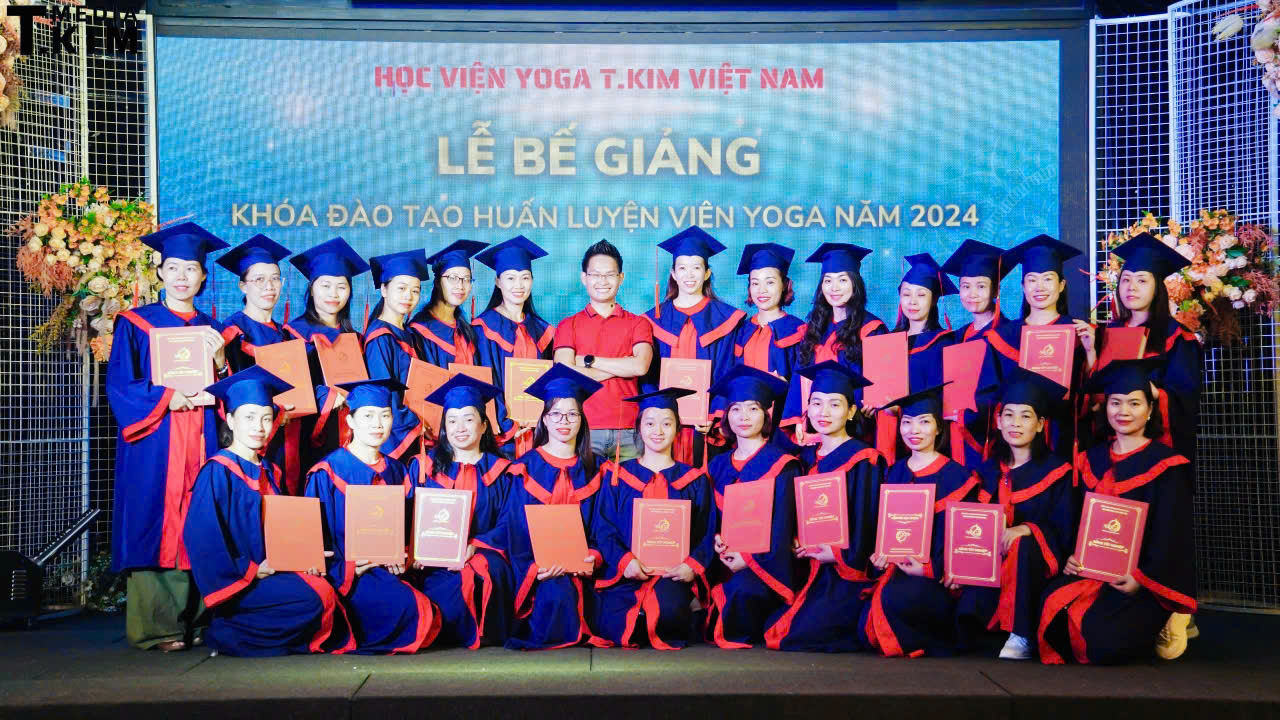 Vì Sao Uỷ Ban Olympic Việt Nam Trao Bằng Khen Cho Một Giám Đốc Học Viện Yoga? 9 Học viện Yoga T.Kim Việt Nam tổ chức lễ bế giảng khoá đào tạo Huấn luyện viên Yoga năm 2024