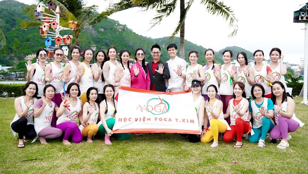 Sổ Tay 1000 Tiêu Đề Video Yoga — Kho Mẫu Cứu Kênh Cho HLV 10 Cộng đồng huấn luyện viên Học viện Yoga T.Kim