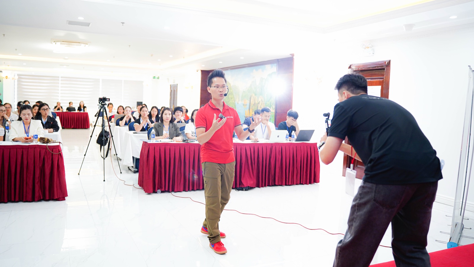 Chăm Sóc & Giữ Chân Học Viên Yoga: Cách Giữ Người Ở Lại Lâu Dài (Từ Thủ Công Đến Tự Động Hoá) 7 Buổi hướng dẫn HLV yoga ứng dụng AI