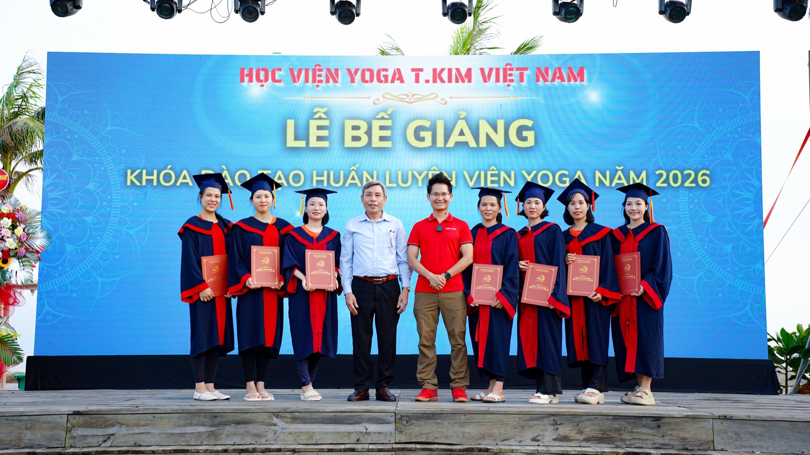 Tư Vấn Học Viên Yoga Thế Nào Để Đông Lớp? Cẩm Nang Cho Huấn Luyện Viên 8 Lễ bế giảng khóa đào tạo HLV Yoga