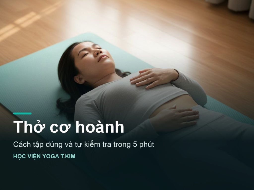 Ảnh bìa bài Thở cơ hoành — người phụ nữ nằm trên thảm, hai tay đặt lên ngực và bụng